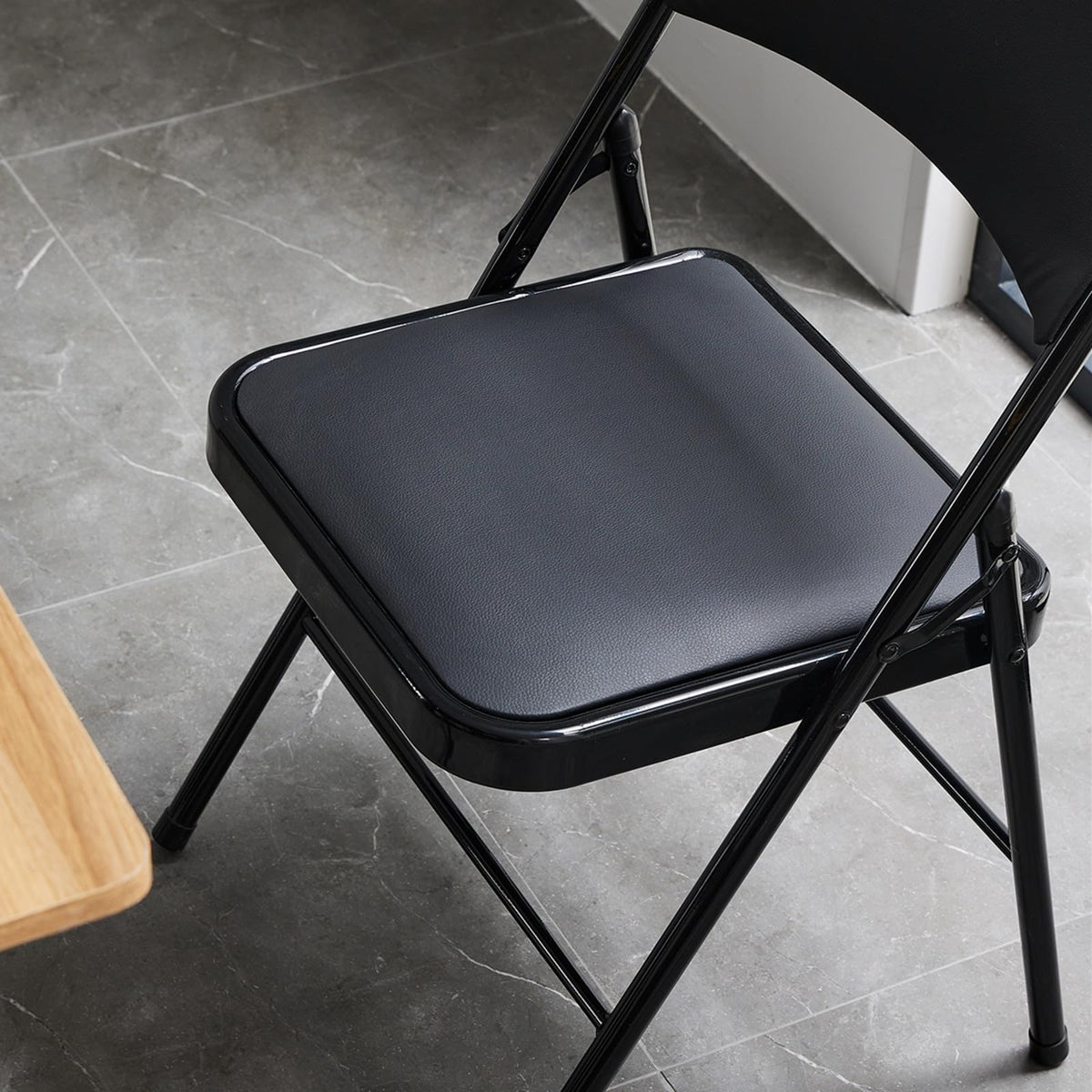 Black Folding Chairs with Padded Seats, 10 Pack I48622