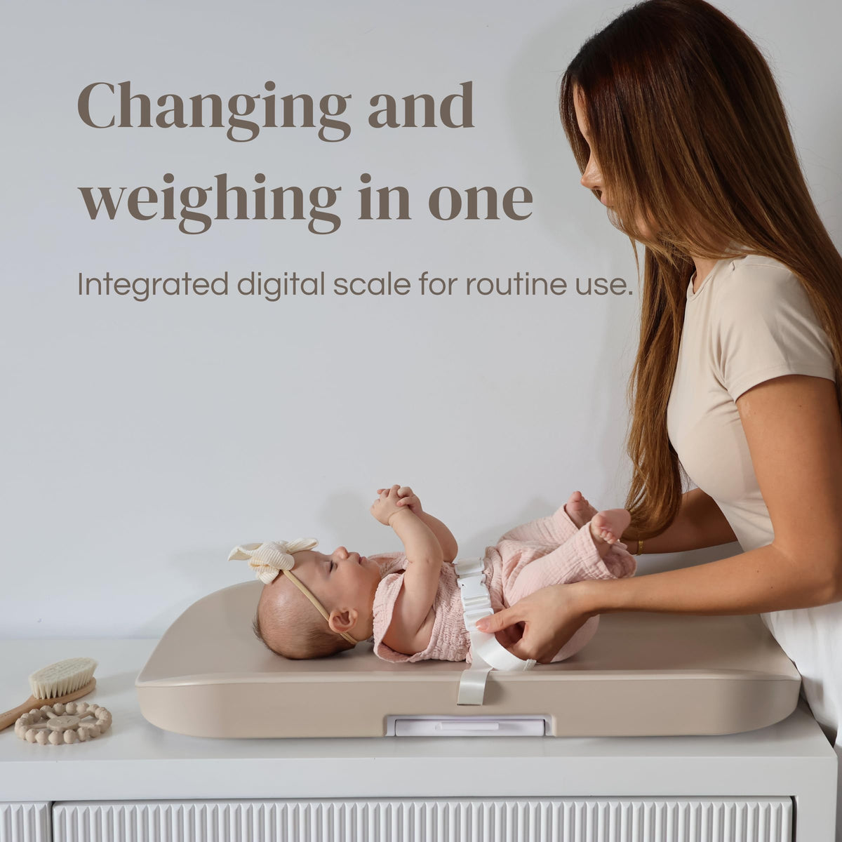 2-in-1 Baby Changing Pad with Scale G914