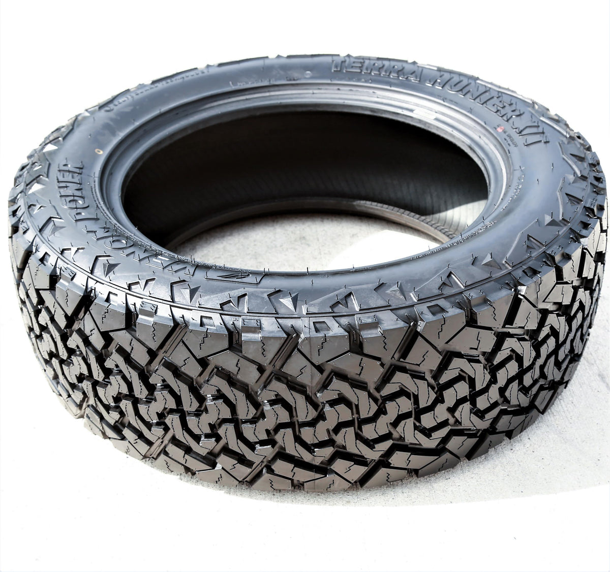 275/55R20 117T XL Tires F2055